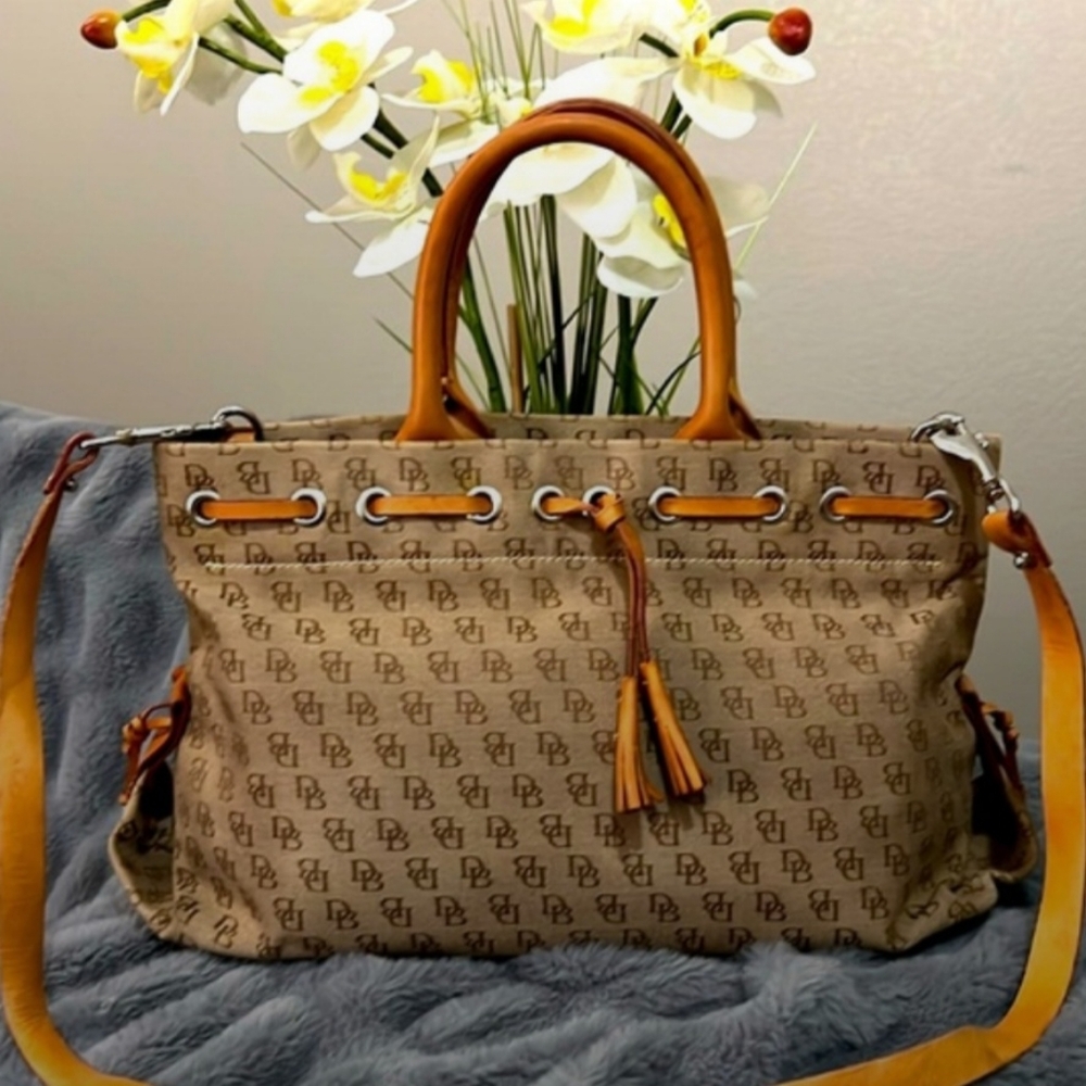 Dooney & Burke Vintage Stylish Tan Designer Tote Bag